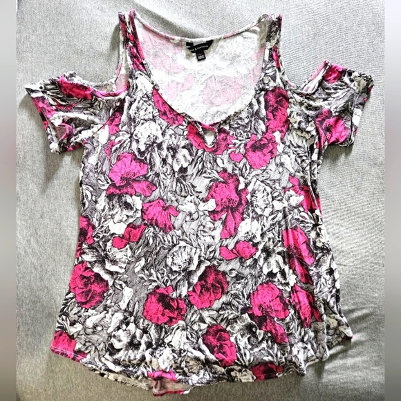 Rock & Republic Floral Cold Shoulder Top - Pink and Gray Size L - Picture 1 of 7